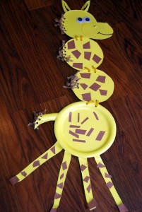 Paper plate giraffe craft