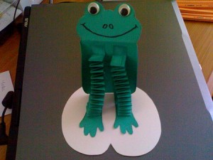 accordion frog craft