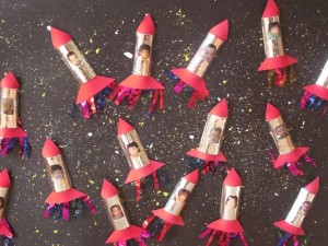 Rocket craft idea for kids | Crafts and Worksheets for Preschool