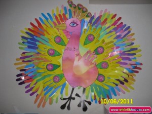 free peacock craft idea for kids (4)