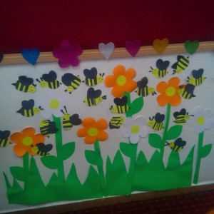 bee bulletin board idea for kids (2)