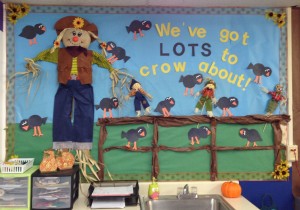 free scarecrow bulletin board idea for kids (1)