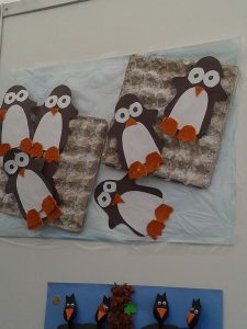 penguin bulletin board idea for kids (2)