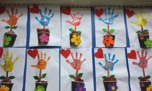 handprint craft idea for preschoolers (2)