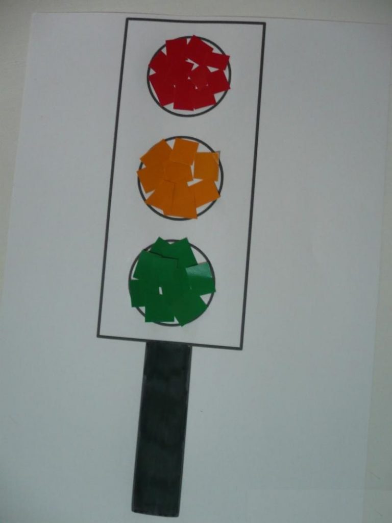 Traffic light craft idea for kids | Crafts and Worksheets for Preschool