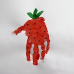 handprint craft strawberry