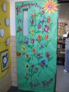 Cute door idea for spring