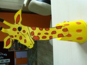 paper cup giraffe