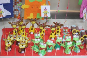 paper cup giraffe craft