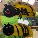 paper plate bee