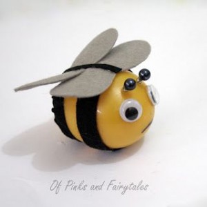 plastic easter egg bee craft