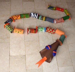 toilet paper roll snake craft