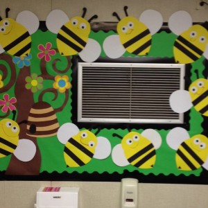 Bee bulletin board 1