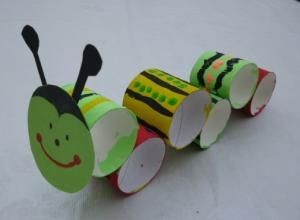 paper roll caterpillar craft