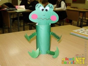 toilet paper roll frog craft