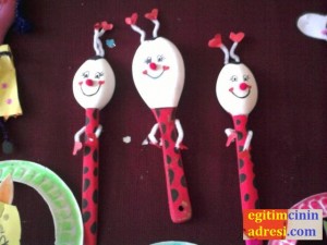wooden spoon lady bug craft