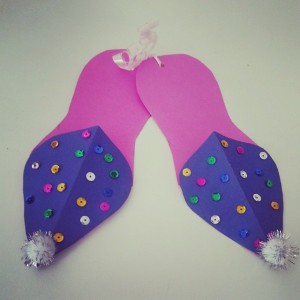 slippers craft idea for kids (13)