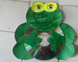 cd frog craft (2)