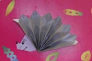 origami hedgehog craft