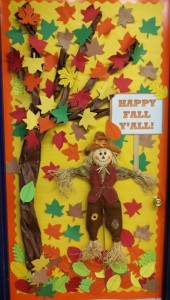 DECORATE A DOOR FOR FALL