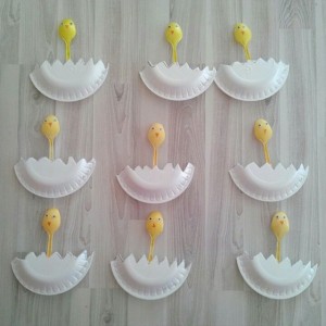 paper plate chicken craft (1)