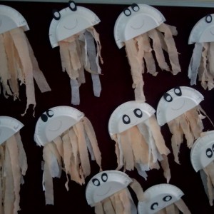 paper plate jellyfish craft