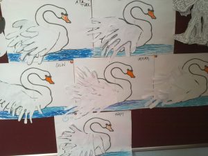 handprint swan craft idea for kids