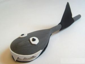 wooden spoon shark craft idea