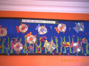 cd fish bulletin board idea for preschoolers