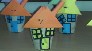 toilet-paper-roll-house-craft-idea