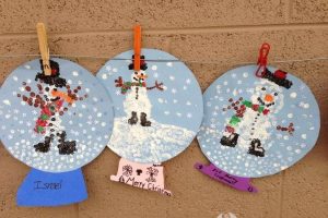 snow-globe-craft-idea-for-kids-1