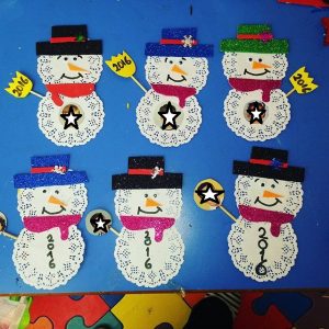 paper-doilies-snowman-craft